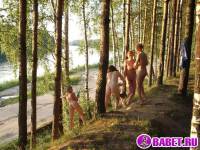 порно фотосессия Четыре голых девушки на отдыхе фото-454.йпг