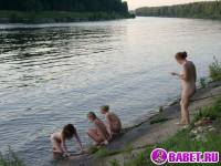 порно фотосессия Четыре голых девушки на отдыхе фото-513.йпг