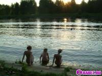 порно фотосессия Четыре голых девушки на отдыхе фото-521.йпг