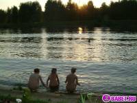 порно фотосессия Четыре голых девушки на отдыхе фото-524.йпг