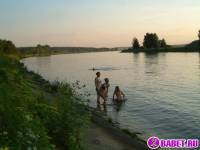 порно фотосессия Четыре голых девушки на отдыхе фото-542.йпг