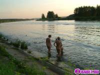 порно фотосессия Четыре голых девушки на отдыхе фото-556.йпг