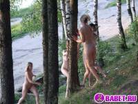 порно фотосессия Четыре голых девушки на отдыхе фото-684.йпг