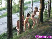 порно фотосессия Четыре голых девушки на отдыхе фото-689.йпг