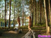 порно фотосессия Четыре голых девушки на отдыхе фото-93.йпг