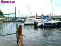 порно фотосессия 18 летняя целка пошла голая к воде фото-15.йпг