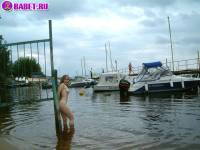 порно фотосессия 18 летняя целка пошла голая к воде фото-25.йпг
