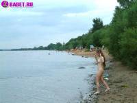 порно фотосессия 18 летняя целка пошла голая к воде фото-31.йпг