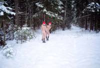 порно фотосессия Три голые снегурочки в холодной зимнем лесу svt148081.jpg