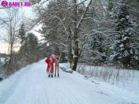 порно фотосессия Голая в лесу снегурочка с дедом морозом 137620024.jpg