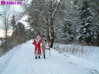 порно фотосессия Голая в лесу снегурочка с дедом морозом 137620025.jpg