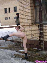 порно фотосессия Голая студентка приехала на стройку 148653010.jpg