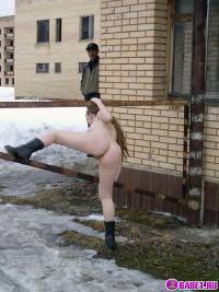 Голая студентка приехала на стройку 148653011.jpg скачать