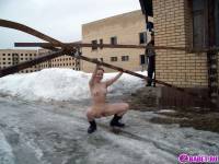 порно фотосессия Голая студентка приехала на стройку 148653019.jpg