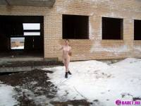 Голая студентка приехала на стройку 148653037.jpg скачать