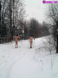 порно фотосессия Голый марафон на лыжах 123191749007.jpg