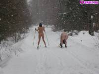 порно фотосессия Голый марафон на лыжах 123191749012.jpg