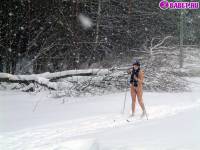 порно фотосессия Голый марафон на лыжах 123191749074.jpg