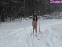 порно фотосессия Голый марафон на лыжах 123191749078.jpg