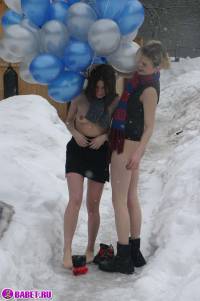 Фото Девушки Зимой На Улице Голые