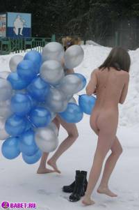 порно фотосессия Голые девушки зимой на улице 115116728063.jpg
