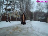 порно фотосессия Деревенская нудистка ходит голая зимой alina180012.jpg