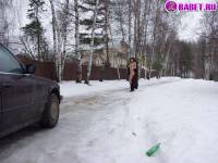 порно фотосессия Деревенская нудистка ходит голая зимой alina180025.jpg