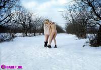 порно фотосессия Три блондинки пиздарванки светят жопами 0075163.jpg