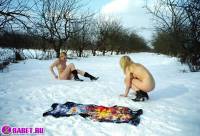 порно фотосессия Три блондинки пиздарванки светят жопами 0075187.jpg