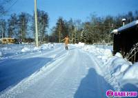 порно фотосессия Целке в -10 стало жарко и она разделась alice162050.jpg