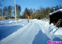 порно фотосессия Целке в -10 стало жарко и она разделась alice162052.jpg