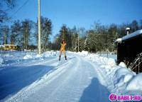 Целке в -10 стало жарко и она разделась alice162053.jpg скачать