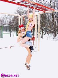 порно фотосессия Голые девчёнки на спорт площадке tl282011.jpg