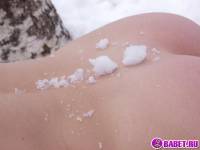 порно фотосессия Две голые пизды в минус двадцать фото-28.йпг