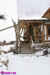 порно фотосессия Русская целка в загородном домике фото-16.йпг