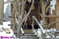 порно фотосессия Русская целка в загородном домике фото-8.йпг