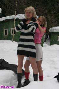 порно фотосессия Русские пиздоси разделися зимой фото-4.йпг