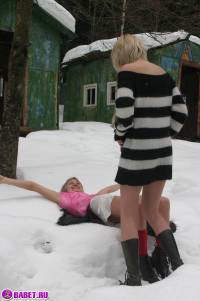 порно фотосессия Русские пиздоси разделися зимой фото-9.йпг