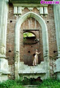 порно фотосессия Две голые писюхи ходят в парке фото-115.йпг