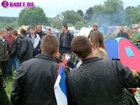 порно фотосессия Тёлка села голою пиздой на мотоцикл biker477028.jpg