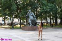 порно фотосессия Целка устроила голую фотосессию фото-55.йпг