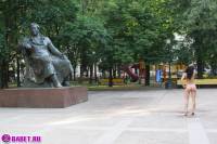 порно фотосессия Целка устроила голую фотосессию фото-71.йпг