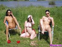 порно фотосессия Парень решил пофотографировать подруг 3546102.jpg