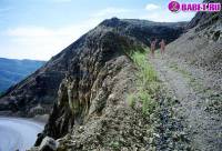 порно фотосессия Студентки ходят голенькими по горам laxa115002.jpg