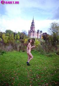 порно фотосессия Три голые нудистки где-то на корчах ges142021.jpg