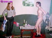 порно фотосессия Три русских лесбиянки отдыхают на квартире ges146004.jpg