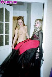 порно фотосессия Три русских лесбиянки отдыхают на квартире ges146087.jpg