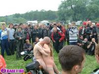 порно фотосессия Девченка хочет паренька при всех 12-фото.йпг