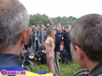 порно фотосессия Девченка хочет паренька при всех 56-фото.йпг