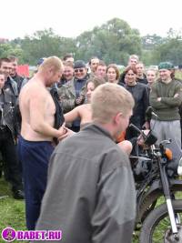 порно фотосессия Девченка хочет паренька при всех 63-фото.йпг